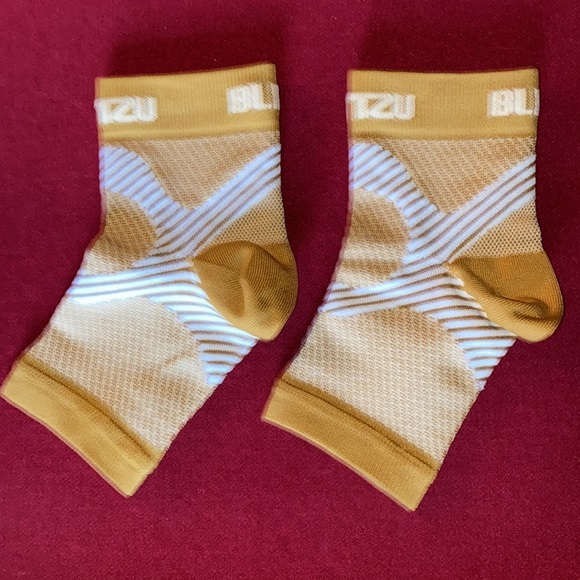 BLITZU open toe Socks - Picture 2 of 2